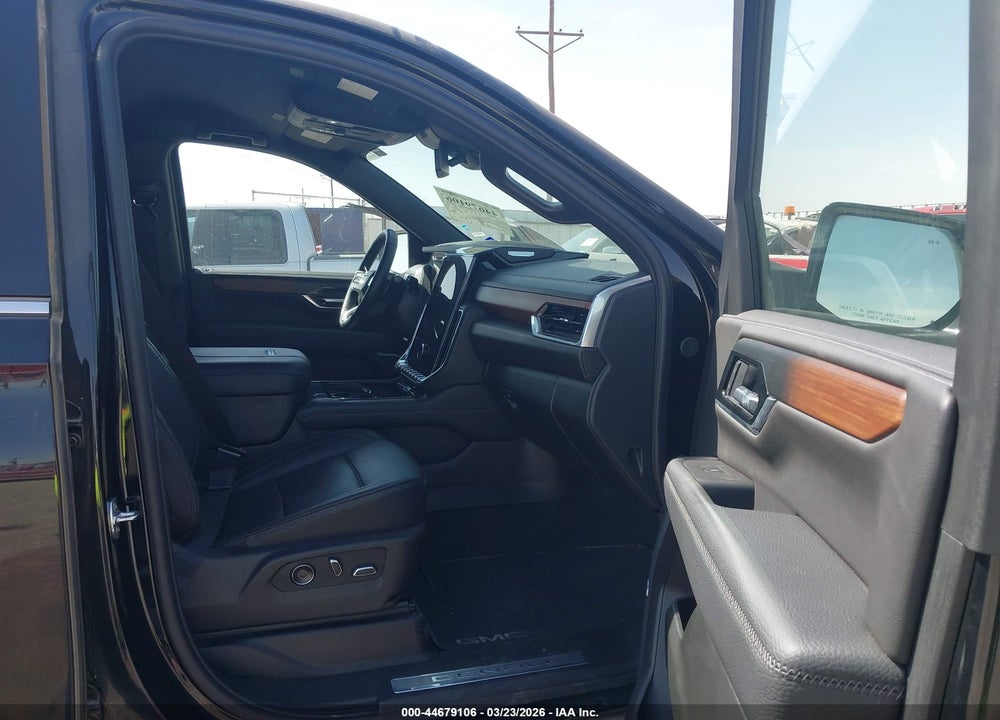 2025 GMC YUKON XL 4WD DENALI VIN: 1GKS2JRL2SR335785