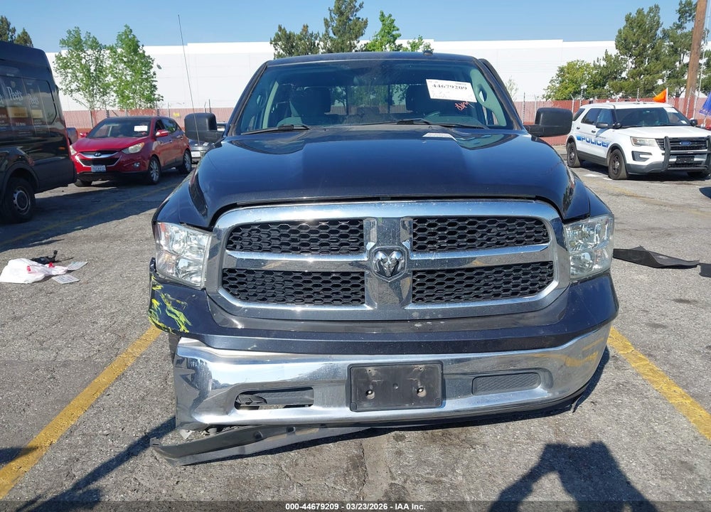 2019 RAM 1500 CLASSIC SLT  4X4 5'7 BOX VIN: 3C6RR7LT8KG717540