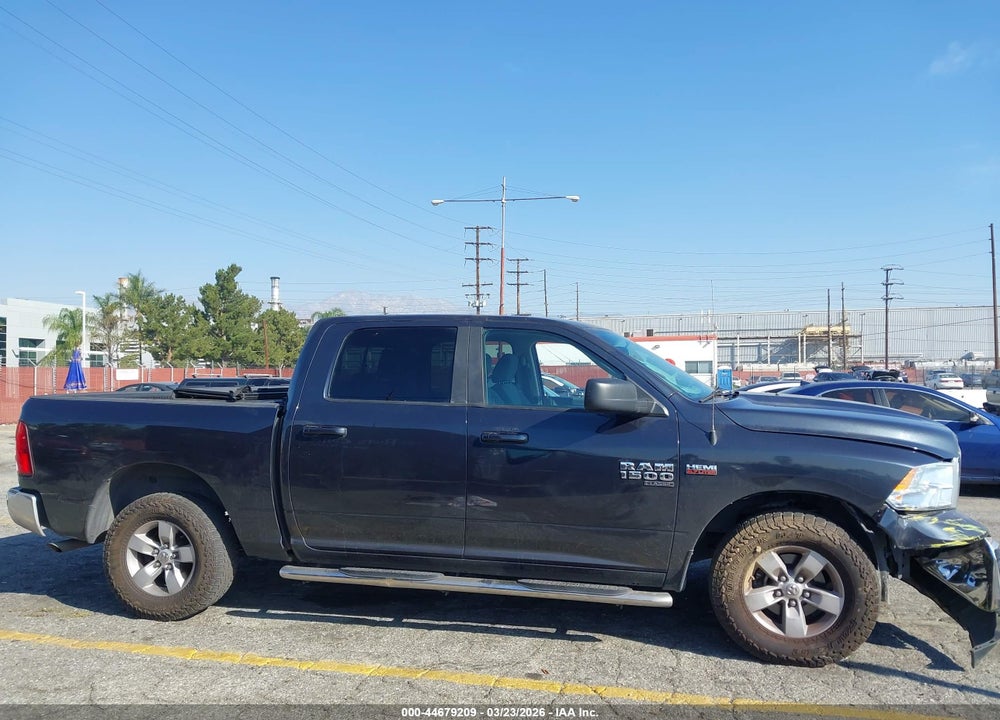2019 RAM 1500 CLASSIC SLT  4X4 5'7 BOX VIN: 3C6RR7LT8KG717540