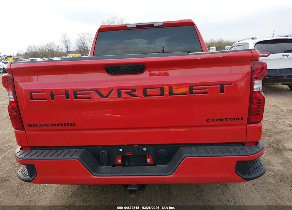 2023 CHEVROLET SILVERADO 1500 4WD  SHORT BED CUSTOM VIN: 1GCPDBEK5PZ199836