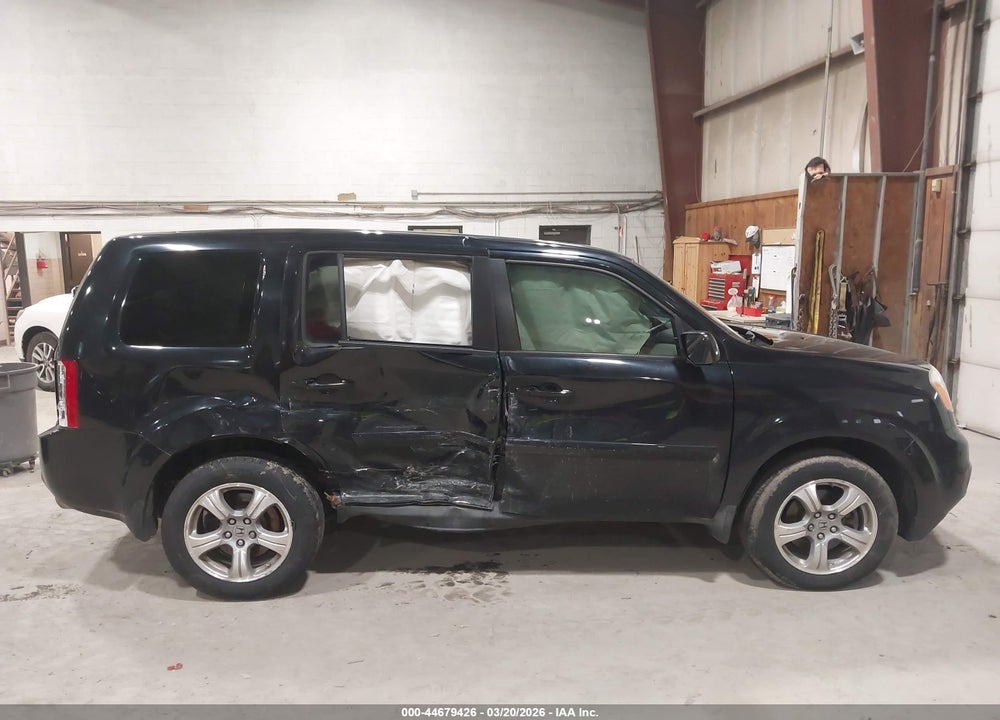 2013 HONDA PILOT EX VIN: 5FNYF4H48DB040205