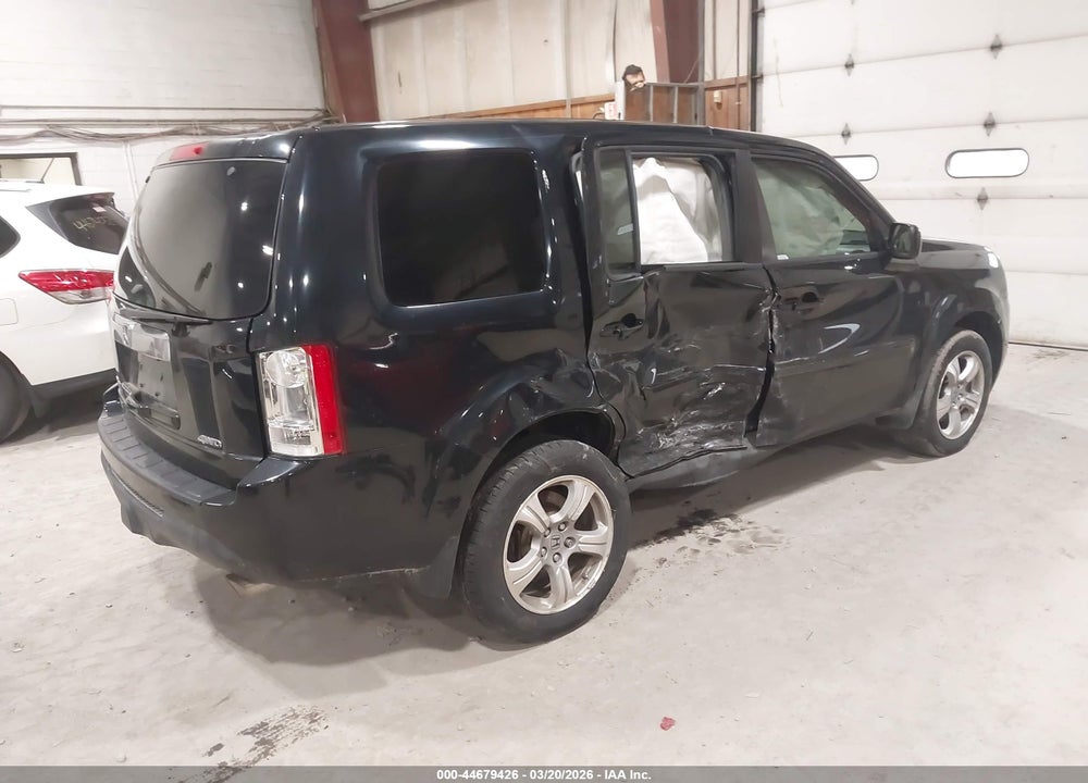 2013 HONDA PILOT EX VIN: 5FNYF4H48DB040205