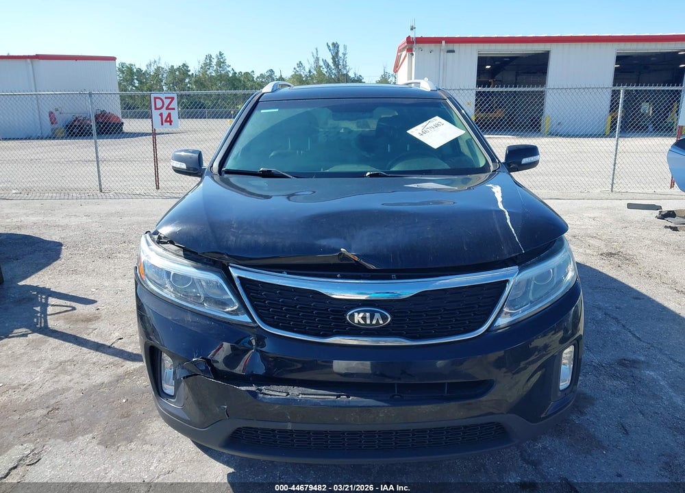 2015 KIA SORENTO LX VIN: 5XYKT3A65FG660445