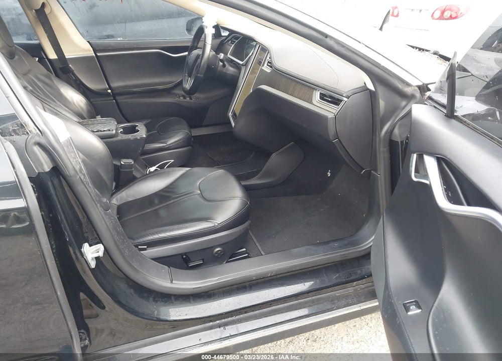 2013 TESLA MODEL S VIN: 5YJSA1AC6DFP10726