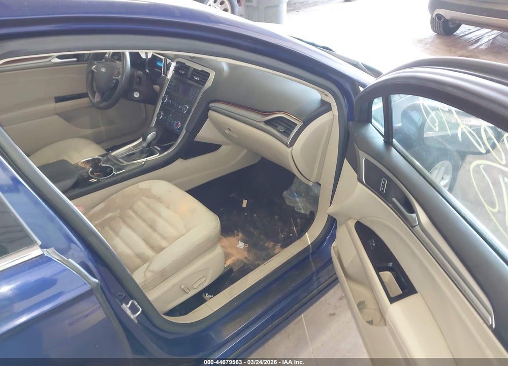 2015 FORD FUSION SE VIN: 1FA6P0H77F5125845
