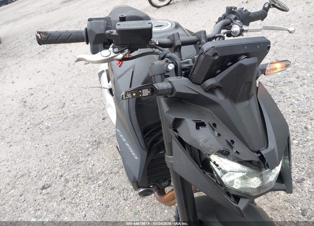 2025 HONDA CB750 A VIN: JH2RH2401SK001985