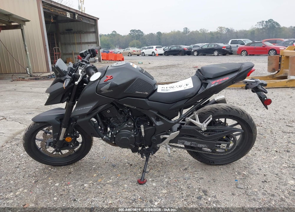 2025 HONDA CB750 A VIN: JH2RH2401SK001985