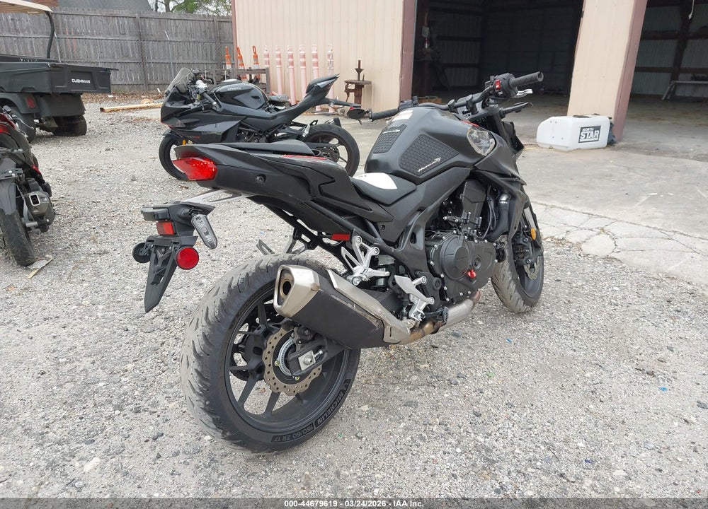 2025 HONDA CB750 A VIN: JH2RH2401SK001985