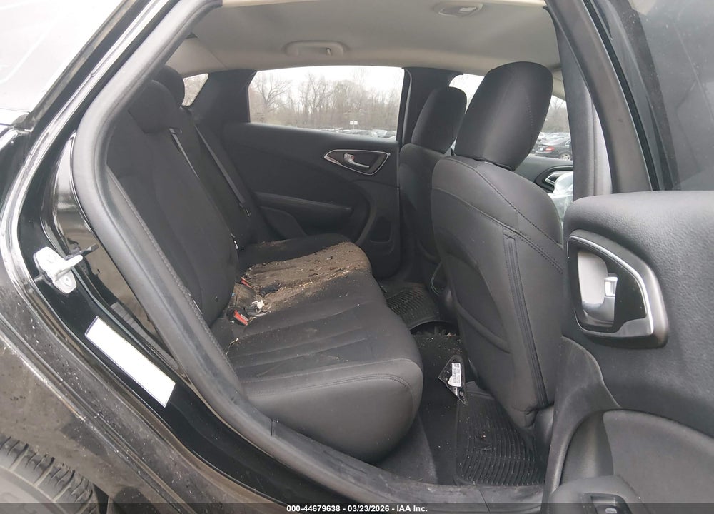 2016 CHRYSLER 200 LIMITED VIN: 1C3CCCABXGN177419