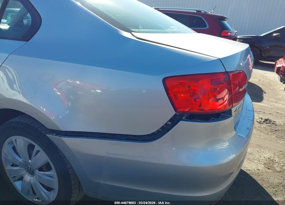 2011 VOLKSWAGEN JETTA 2.5L SE VIN: 3VWDZ7AJ3BM320661