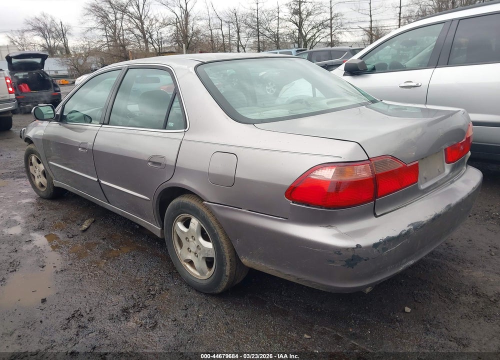 2000 HONDA ACCORD 3.0 EX VIN: 1HGCG1657YA063699