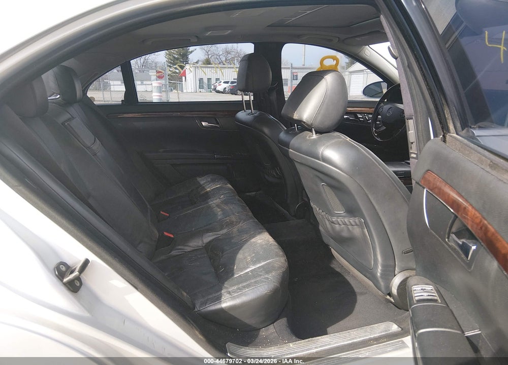 2007 MERCEDES-BENZ S 550 VIN: WDDNG71X37A029427