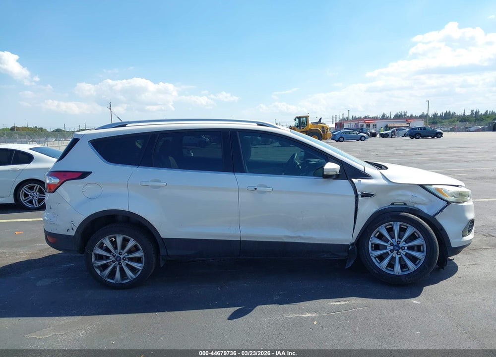 2017 FORD ESCAPE TITANIUM VIN: 1FMCU0J92HUC93057