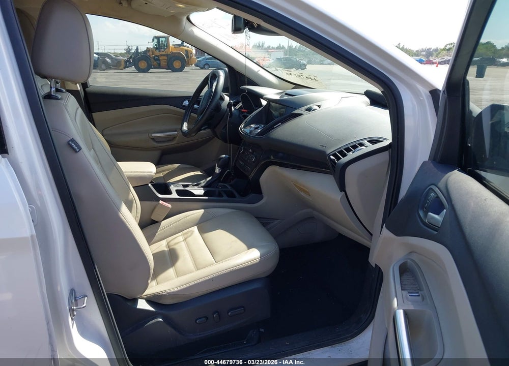 2017 FORD ESCAPE TITANIUM VIN: 1FMCU0J92HUC93057