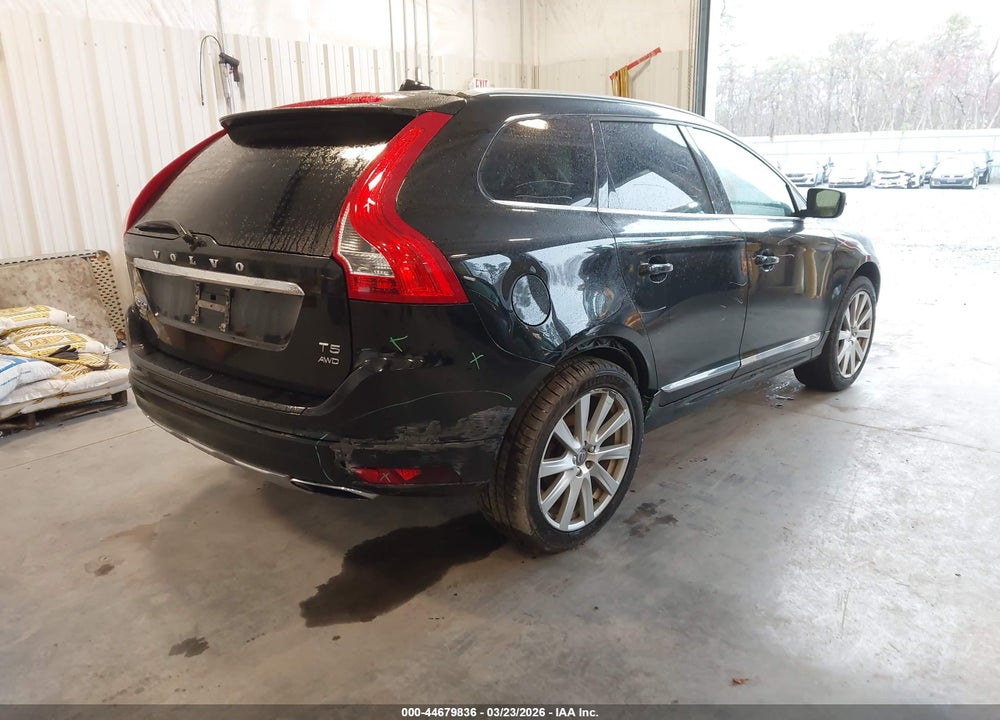 2017 VOLVO XC60 T5 INSCRIPTION VIN: YV440MRU8H2087884