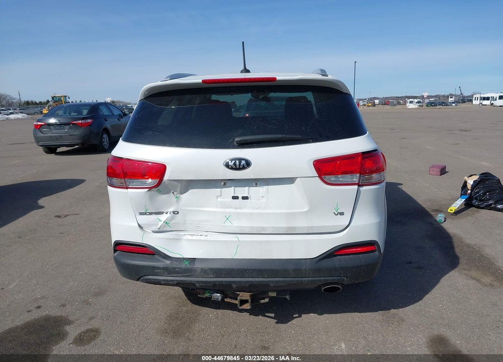 2017 KIA SORENTO 3.3L LX VIN: 5XYPGDA57HG333846