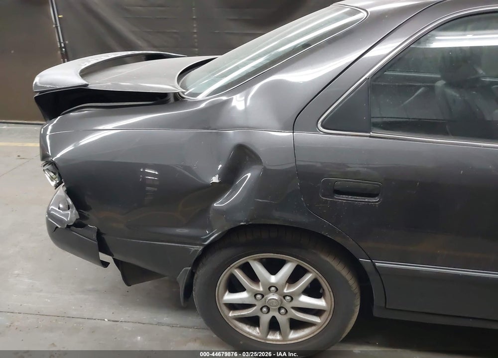 2000 TOYOTA CAMRY XLE V6 VIN: JT2BF28K3Y0288139