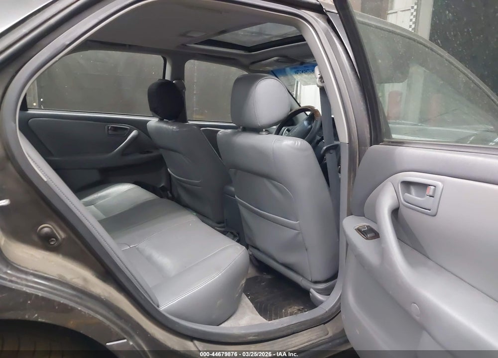 2000 TOYOTA CAMRY XLE V6 VIN: JT2BF28K3Y0288139