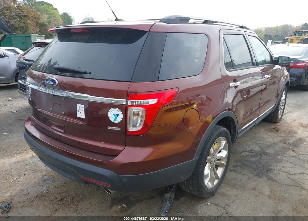 2015 FORD EXPLORER XLT VIN: 1FM5K8D89FGA44542