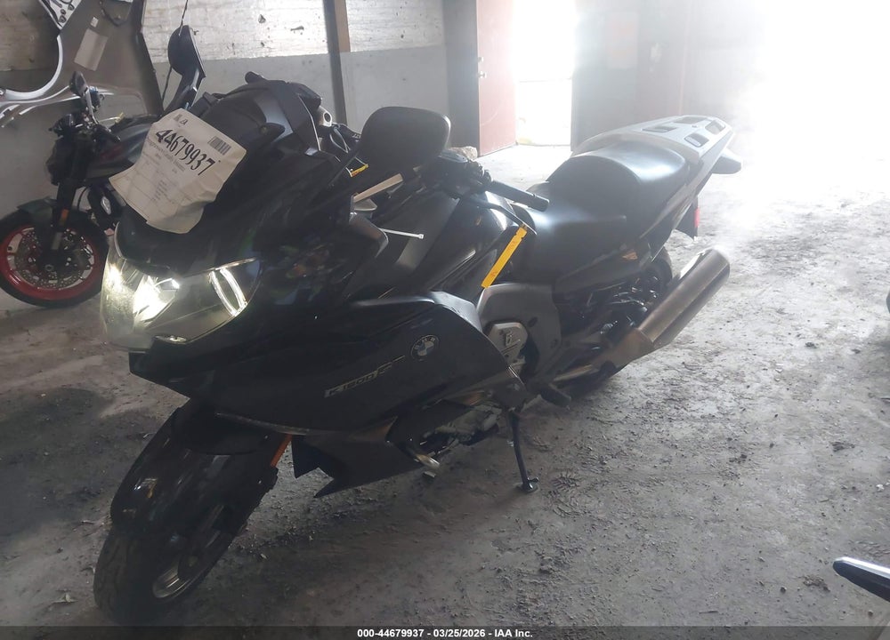 2013 BMW K1600 GT VIN: WB106110XDZX81210