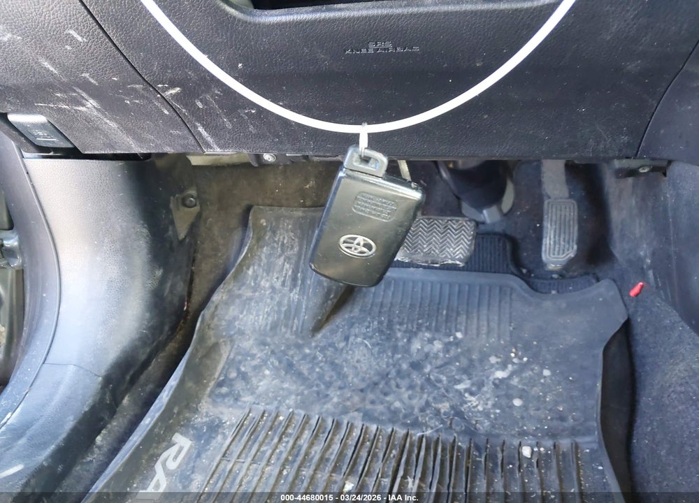 2017 TOYOTA RAV4 SE VIN: 2T3JFREV9HW669094