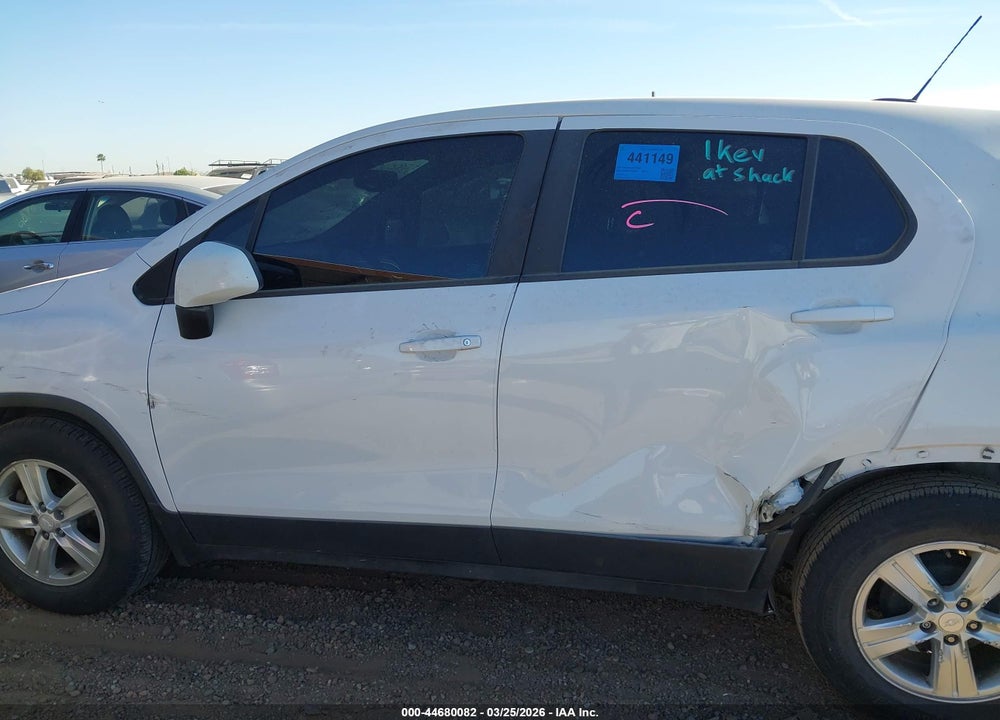 2019 CHEVROLET TRAX LS VIN: 3GNCJKSB2KL358640
