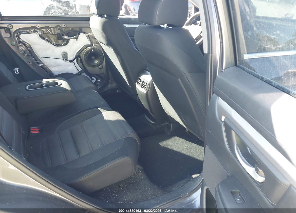 2018 HONDA CR-V LX VIN: 2HKRW6H36JH223767