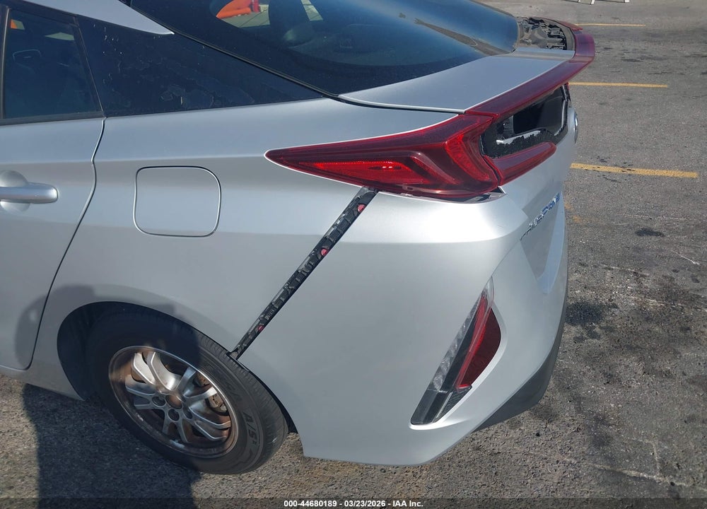 2018 TOYOTA PRIUS PRIME PREMIUM VIN: JTDKARFP6J3095064