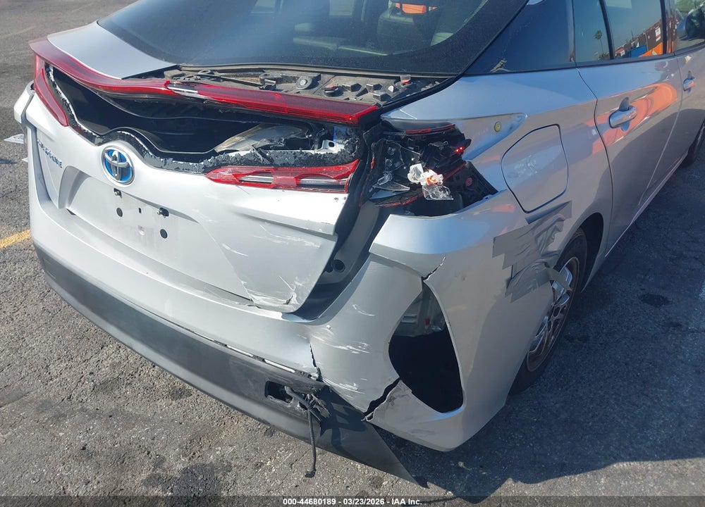 2018 TOYOTA PRIUS PRIME PREMIUM VIN: JTDKARFP6J3095064