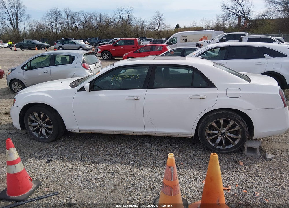2014 CHRYSLER 300 300S VIN: 2C3CCAGG6EH381857