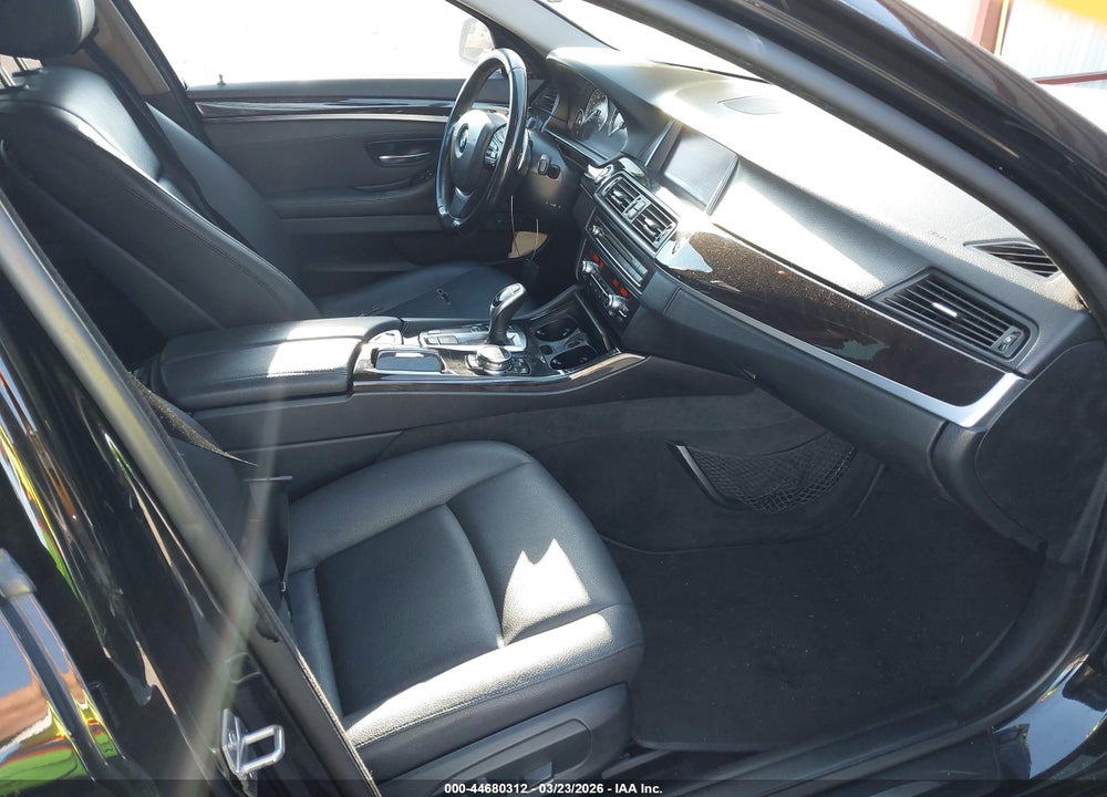 2016 BMW 528I VIN: WBA5A5C58GG350210