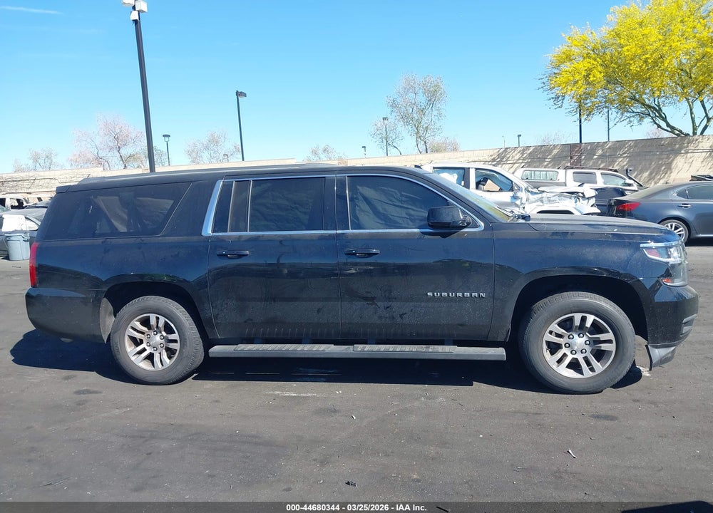 2016 CHEVROLET SUBURBAN LT VIN: 1GNSCHKC3GR174468