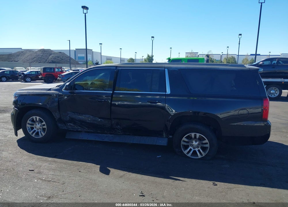2016 CHEVROLET SUBURBAN LT VIN: 1GNSCHKC3GR174468