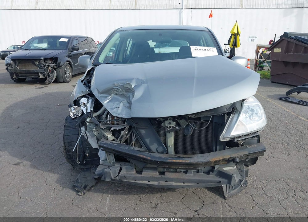 2008 NISSAN VERSA 1.8SL VIN: 3N1BC13E68L402605