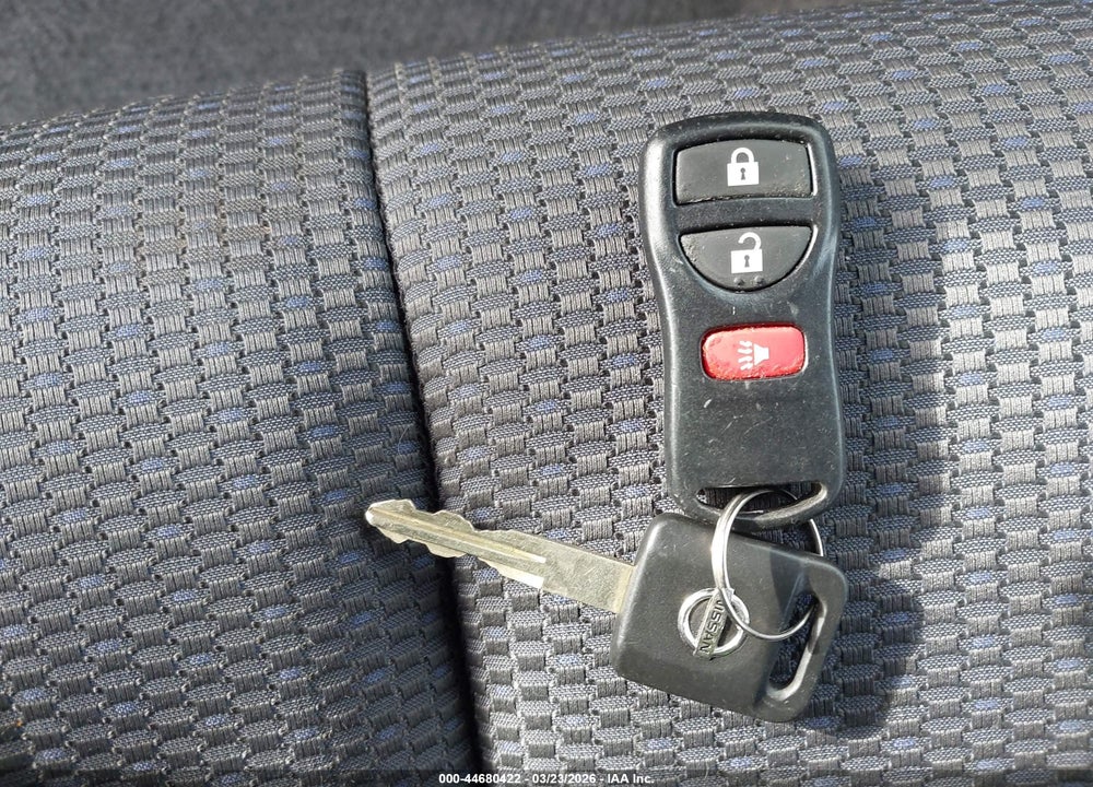 2008 NISSAN VERSA 1.8SL VIN: 3N1BC13E68L402605
