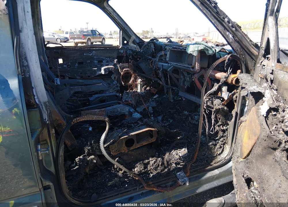2006 GMC SIERRA 1500 SLE1 VIN: 2GTEK13Z861318350