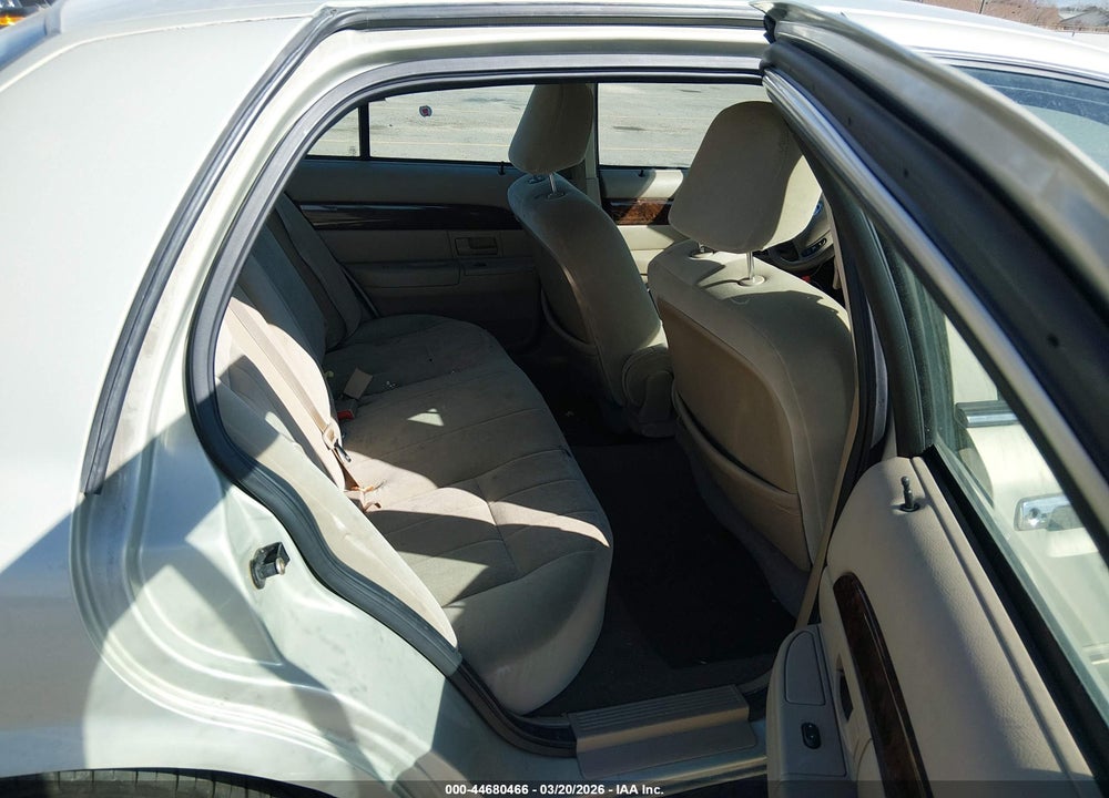 2004 MERCURY GRAND MARQUIS GS VIN: 2MEFM74W94X698653