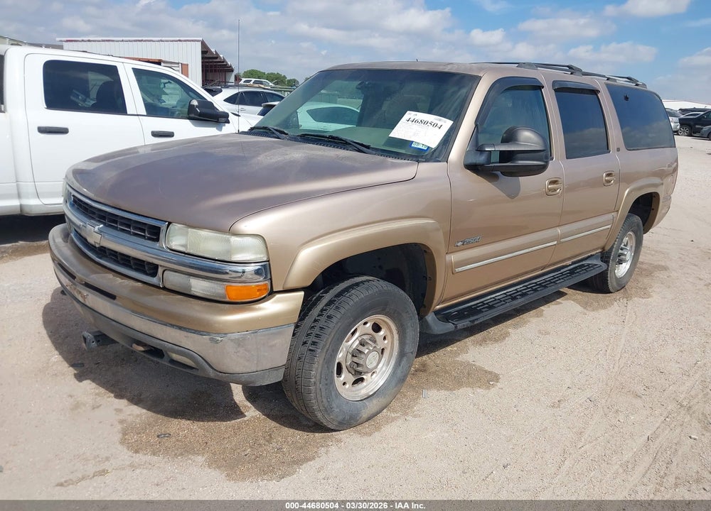 2001 CHEVROLET SUBURBAN 2500 LT VIN: 3GNGK26U21G107568