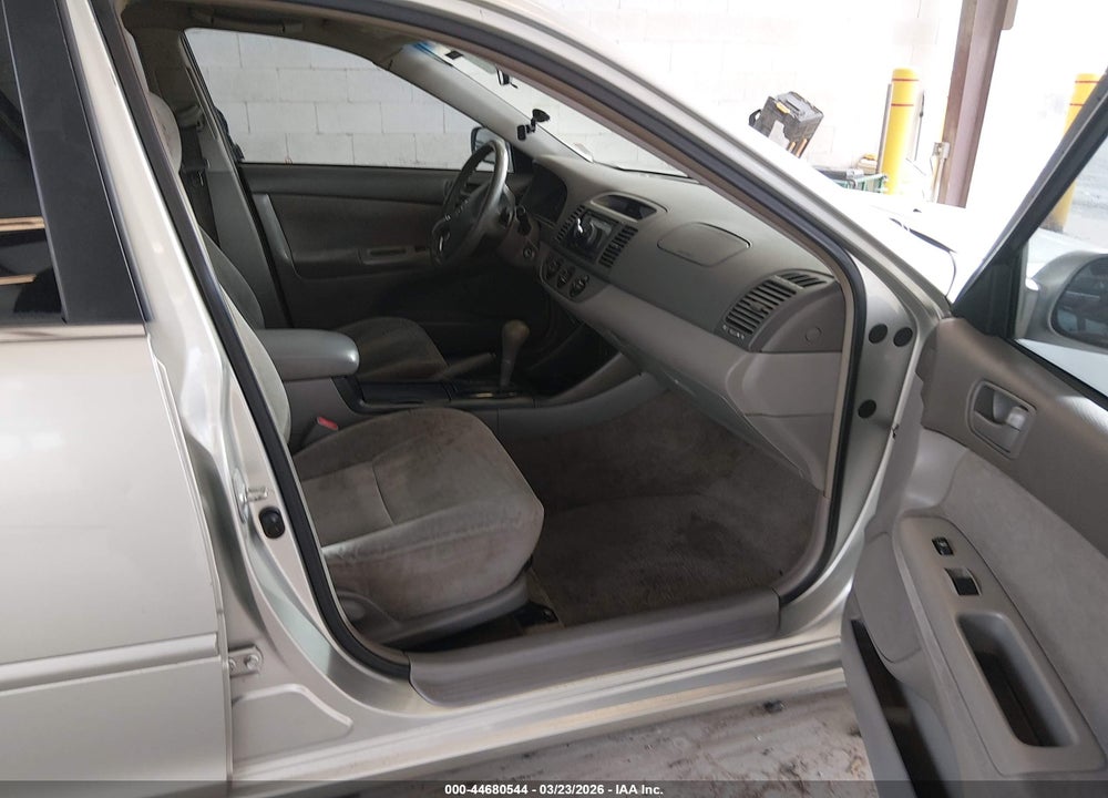 2002 TOYOTA CAMRY LE VIN: JTDBE32K720130774