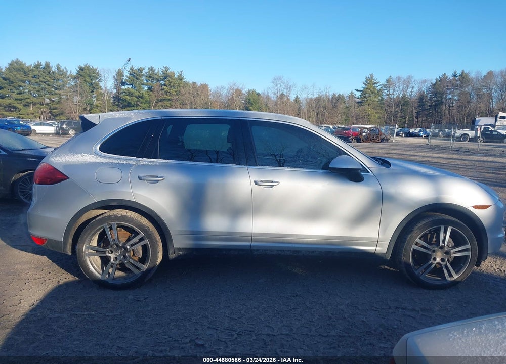 2013 PORSCHE CAYENNE VIN: WP1AA2A21DLA01044
