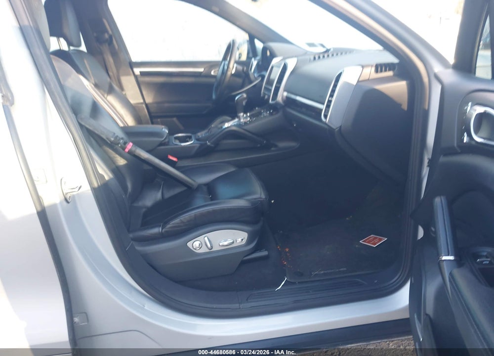 2013 PORSCHE CAYENNE VIN: WP1AA2A21DLA01044