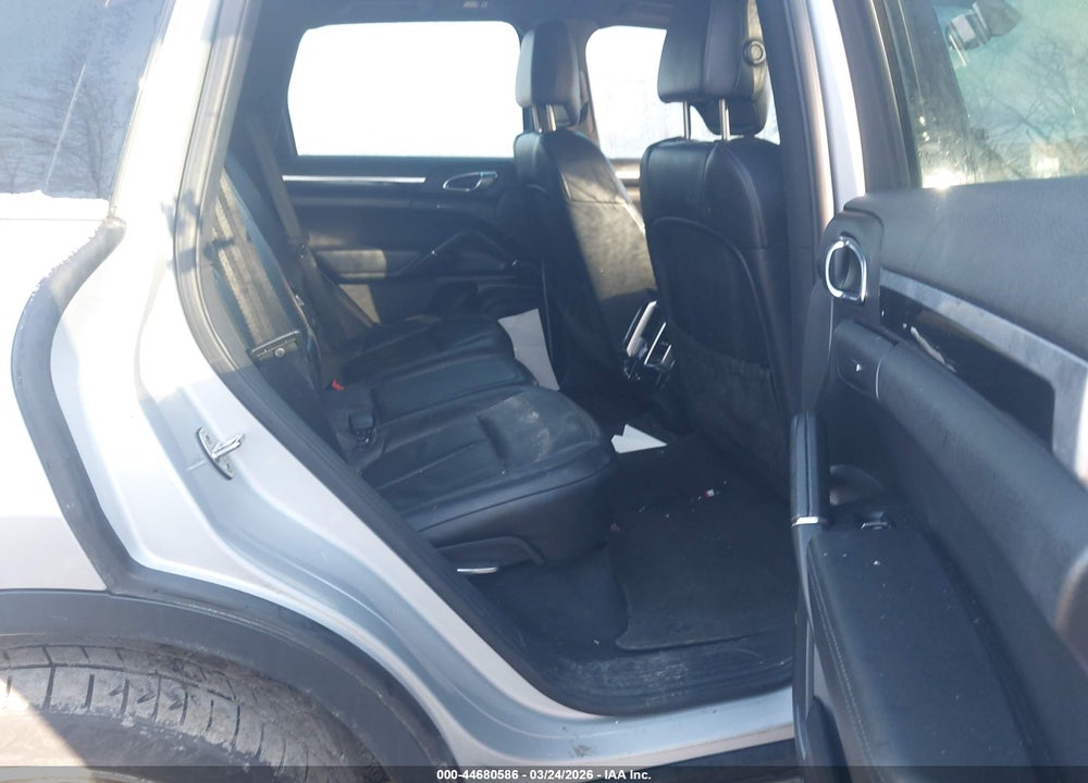 2013 PORSCHE CAYENNE VIN: WP1AA2A21DLA01044