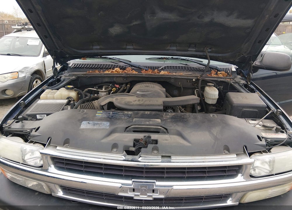 2004 CHEVROLET TAHOE LS VIN: 1GNEK13Z04J279733