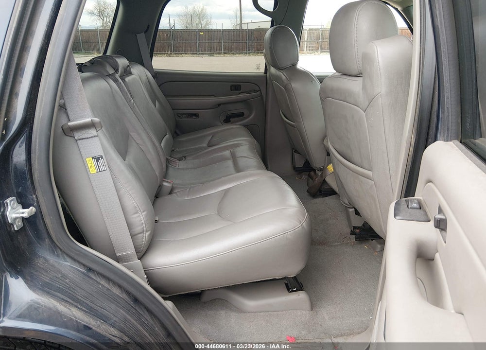 2004 CHEVROLET TAHOE LS VIN: 1GNEK13Z04J279733