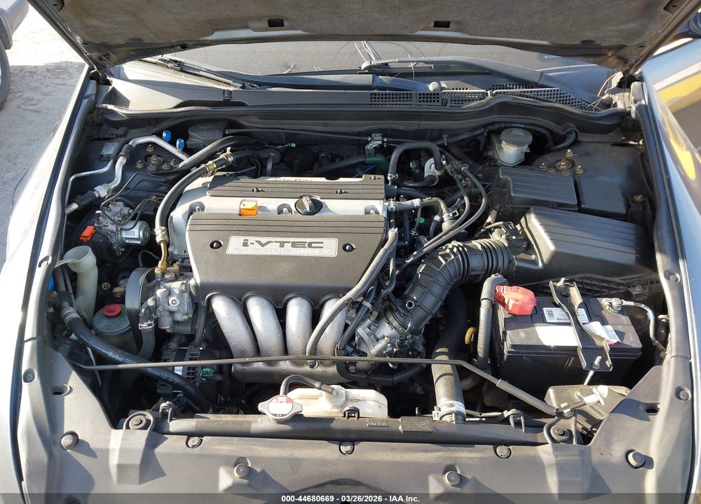 2004 HONDA ACCORD 2.4 LX VIN: 1HGCM563X4A025652