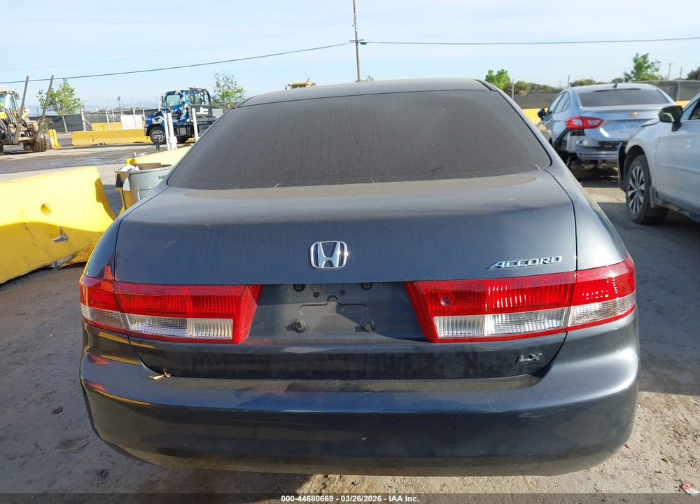 2004 HONDA ACCORD 2.4 LX VIN: 1HGCM563X4A025652
