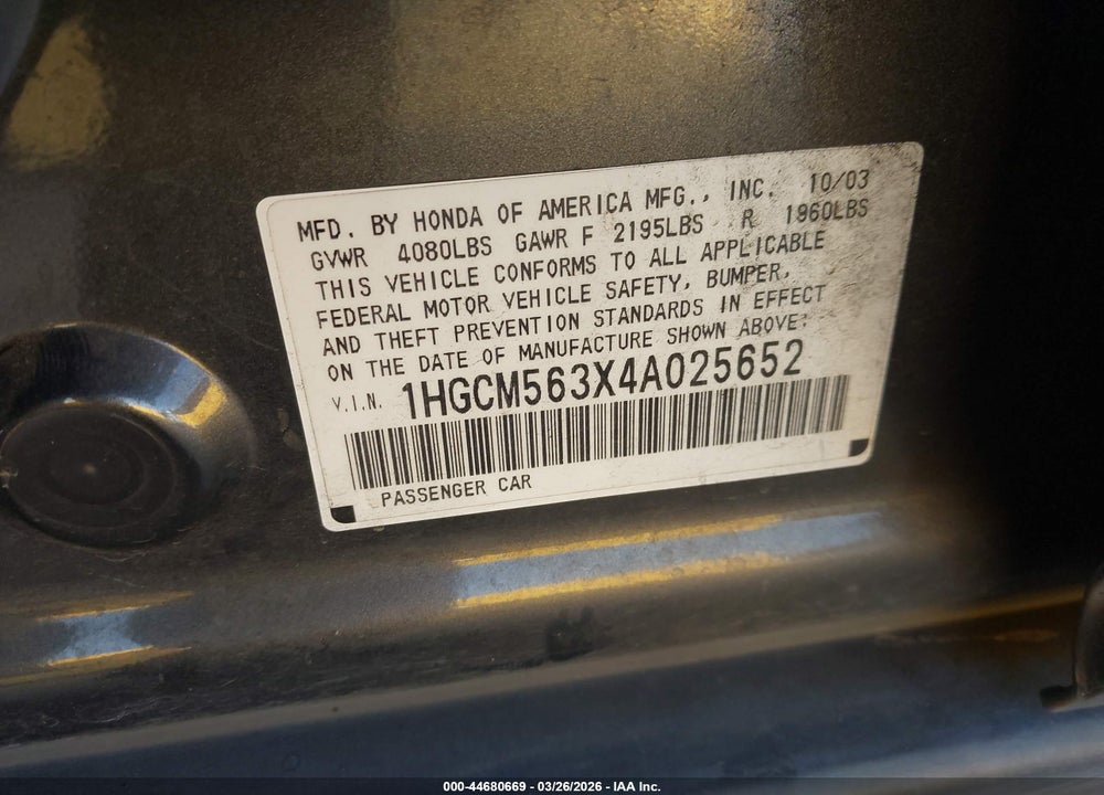 2004 HONDA ACCORD 2.4 LX VIN: 1HGCM563X4A025652