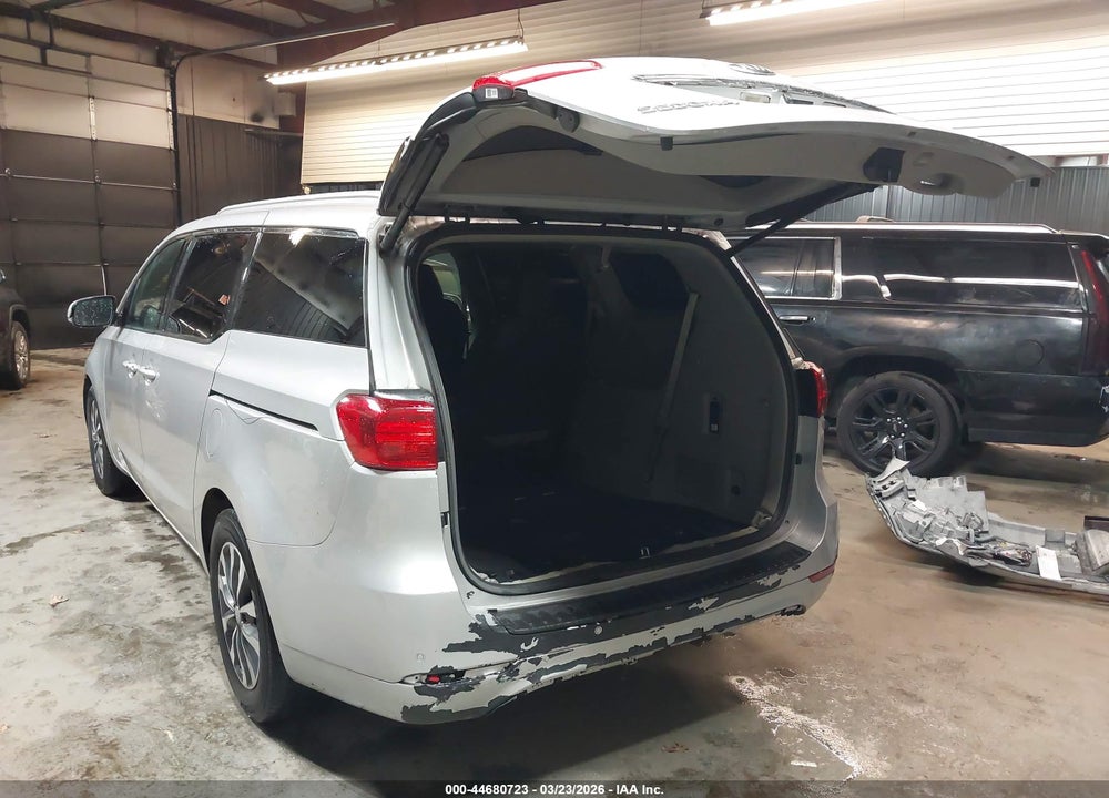 2018 KIA SEDONA SX VIN: KNDMC5C18J6423403