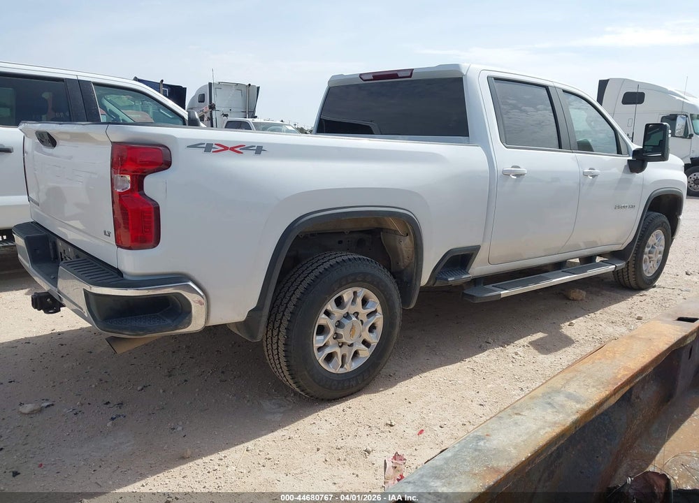 2022 CHEVROLET SILVERADO 2500HD 4WD  STANDARD BED LT VIN: 1GC4YNE74NF279275