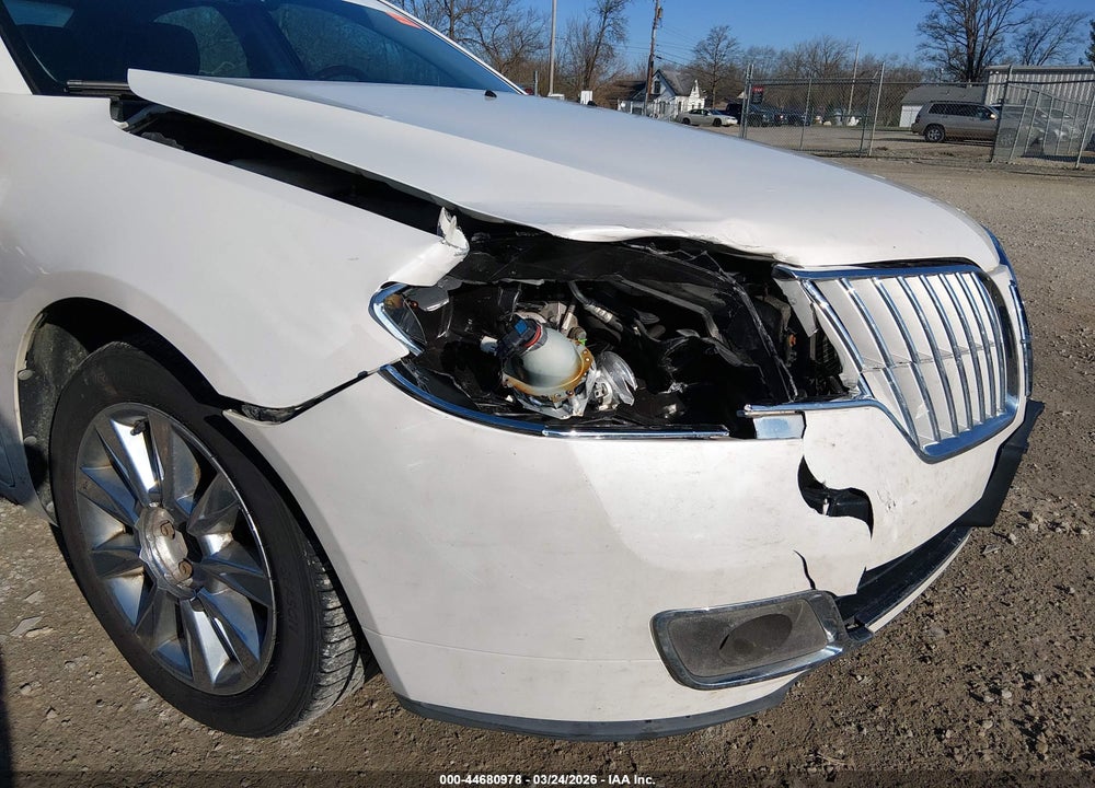 2011 LINCOLN MKZ VIN: 3LNHL2GC8BR751402